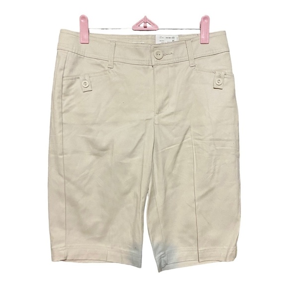 Women’s Short Bermuda Beige Size 4 New With Tag - Picture 1 of 8